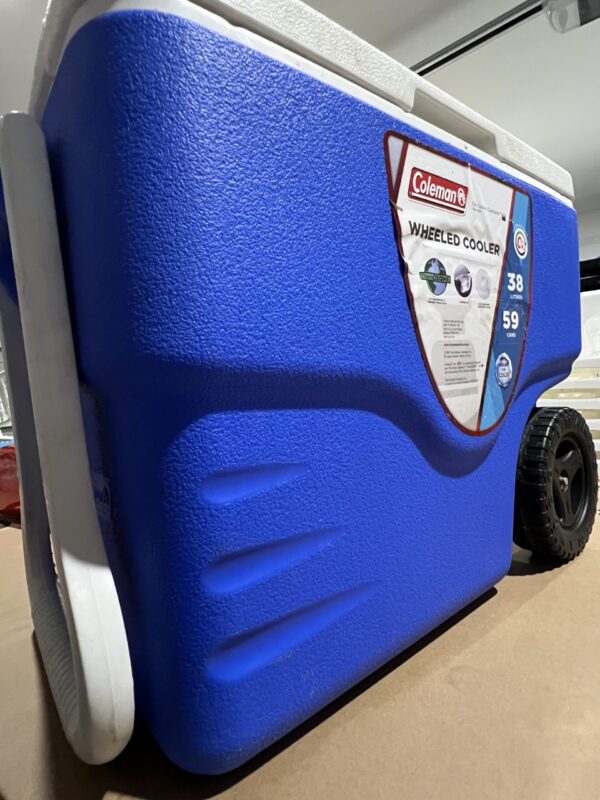Coleman Wheely Ice Box - 35L - Image 3