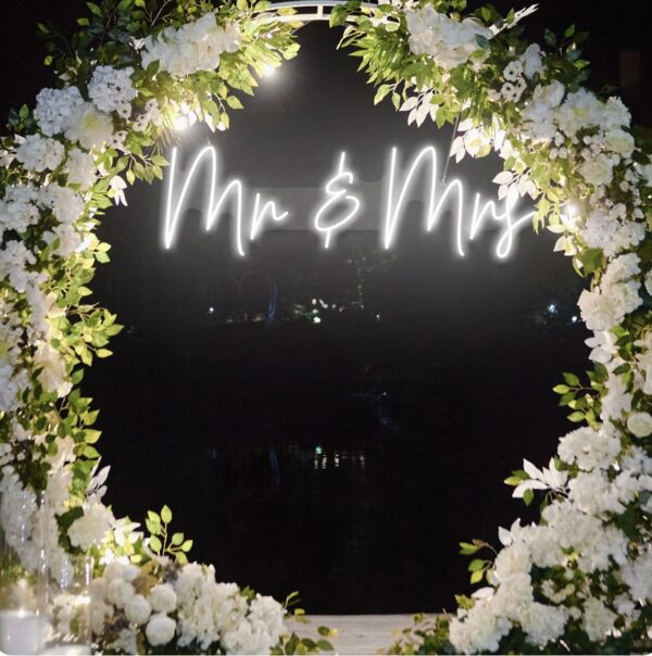 Mr & Mrs