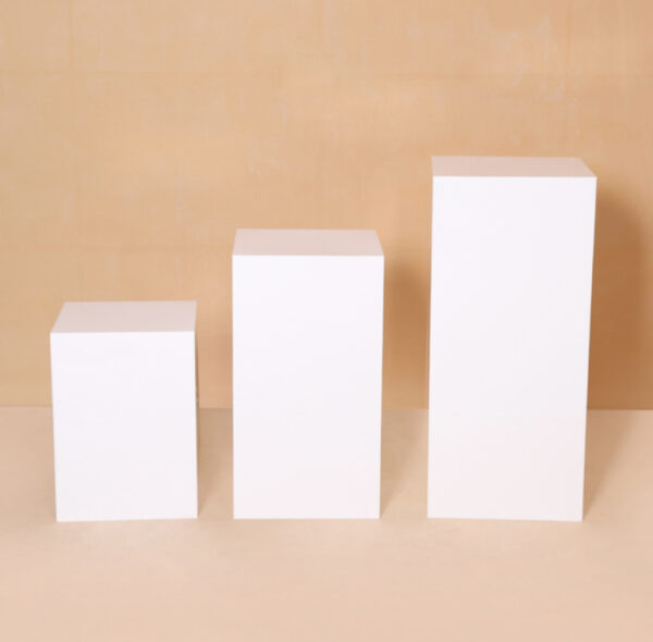 White acrylic cube plinth pedestal (set of 3) - Image 3
