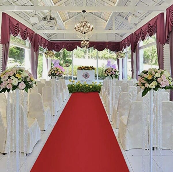 6m x 1.2m red carpet - Image 3