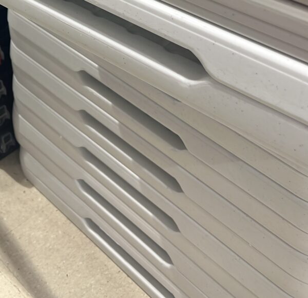 6ft bi-fold heavy duty white table - Image 3