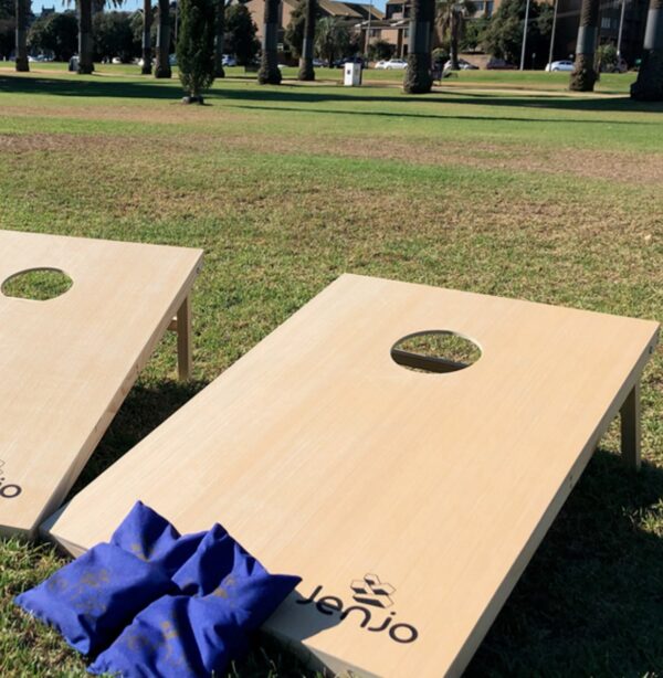 Corn hole toss - Image 4