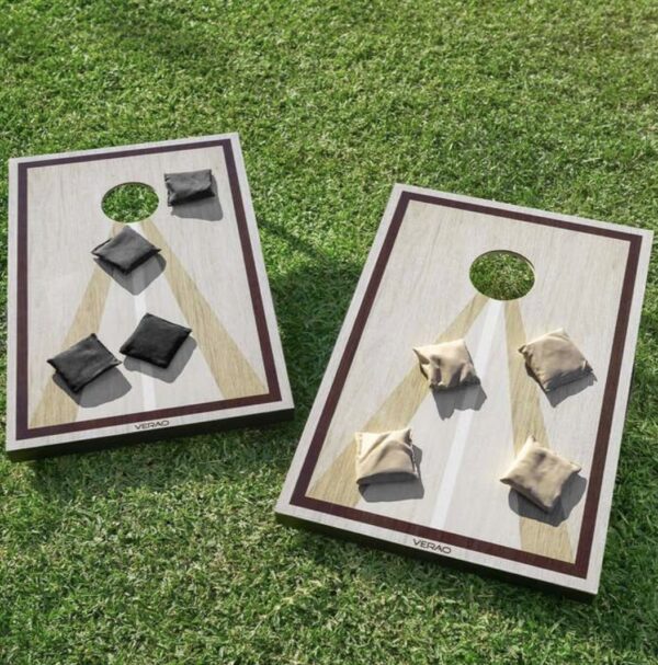 Corn hole toss - Image 5