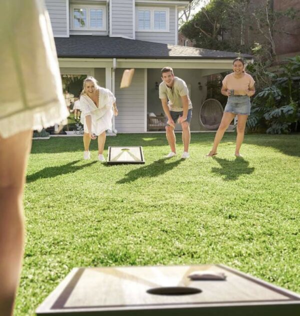 Corn hole toss - Image 7