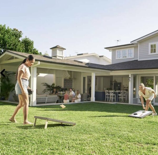 Corn hole toss - Image 9